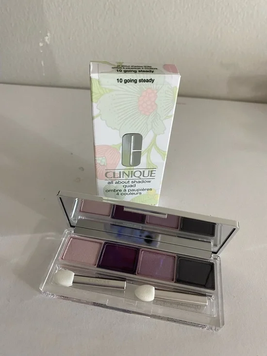 ~ 10 Going Steady ~ Clinique All About Shadow Quad, Full Size, 0.11 OZ / 3.3 g - Picture 2 of 7